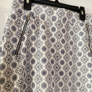 Le Lis Maura Zip Pocket Detail Skirt